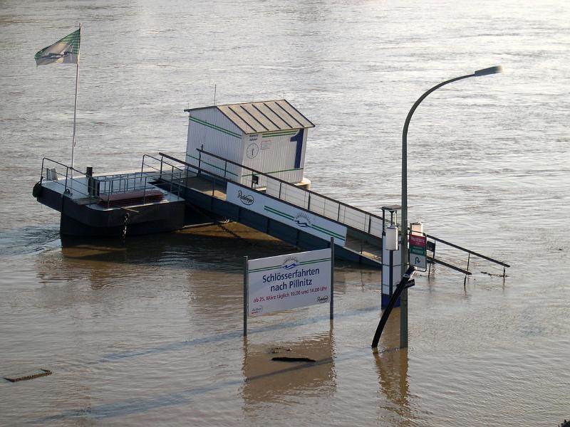 2005-03-22, Hochwasser Elbe (2).JPG